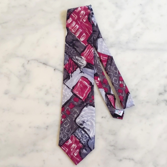 NWOT. Emilio Pucci 100% Italian Silk Tie with Multicolor Design Pattern. - Picture 2 of 6